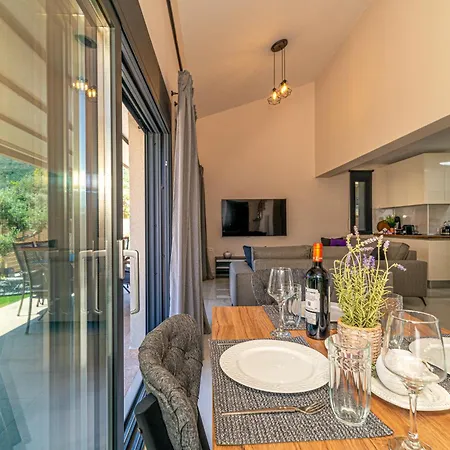 Analemma Luxury *